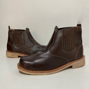 Botina Masculina Tradicional em Couro Latego Café com Elástico e Solado de Látex