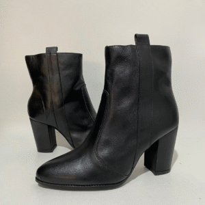 Bota Feminino em Couro Legítimo – Durável e Confortável