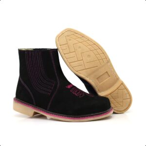 Botina Masculina Tradicional em Couro Nobuck Preto com Elástico e Solado de Látex